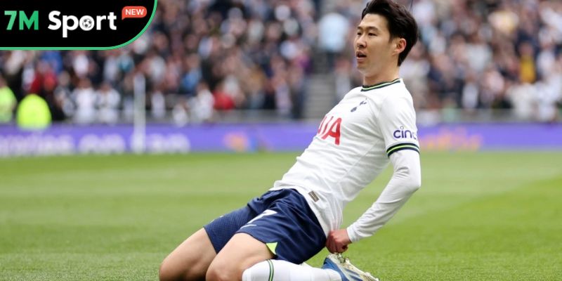 Ngôi sao châu Á Son Heung Min chính thức rời Tottenham 8 Son Heung Min khi còn khoác áo Spurs